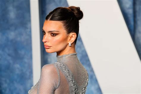 emily ratajkowski nipple|Emily Ratajkowski's Dress Was Completely See.